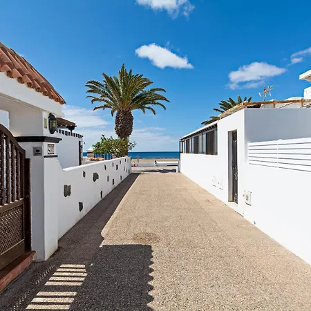 Holiday home 2br Terrace - 9 Min Walk To The Beach