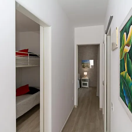 2br Terrace - 9 Min Walk To The Beach *