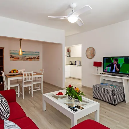 2br Terrace - 9 Min Walk To The Beach