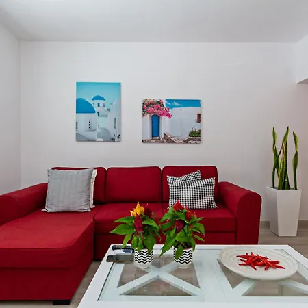 Сasa de vacaciones 2br Terrace - 9 Min Walk To The Beach *